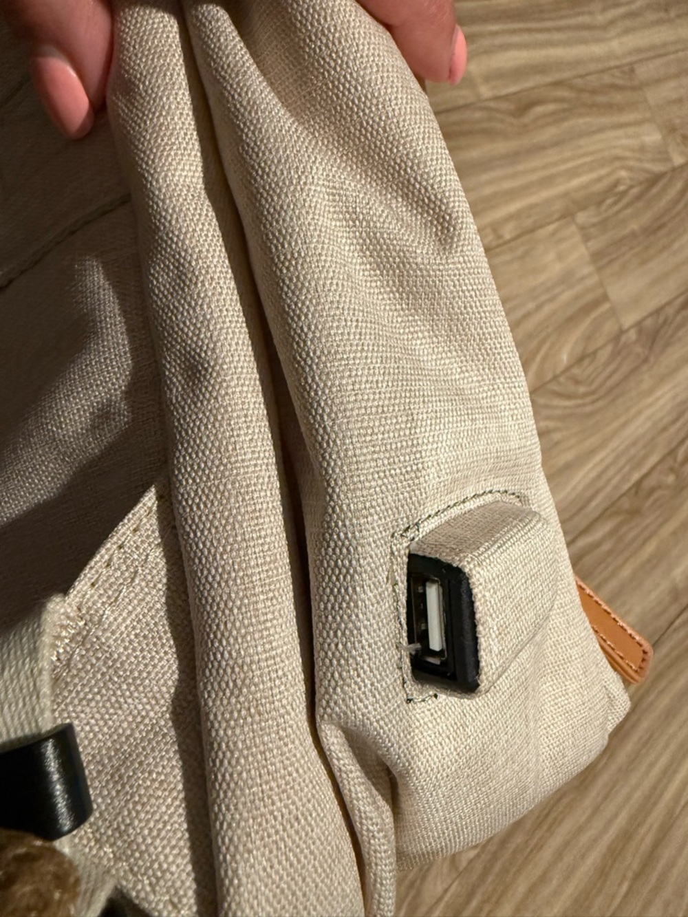 Nordace Cream Sienna Smart Backpack with Tan Accents - Picture 6 of 7